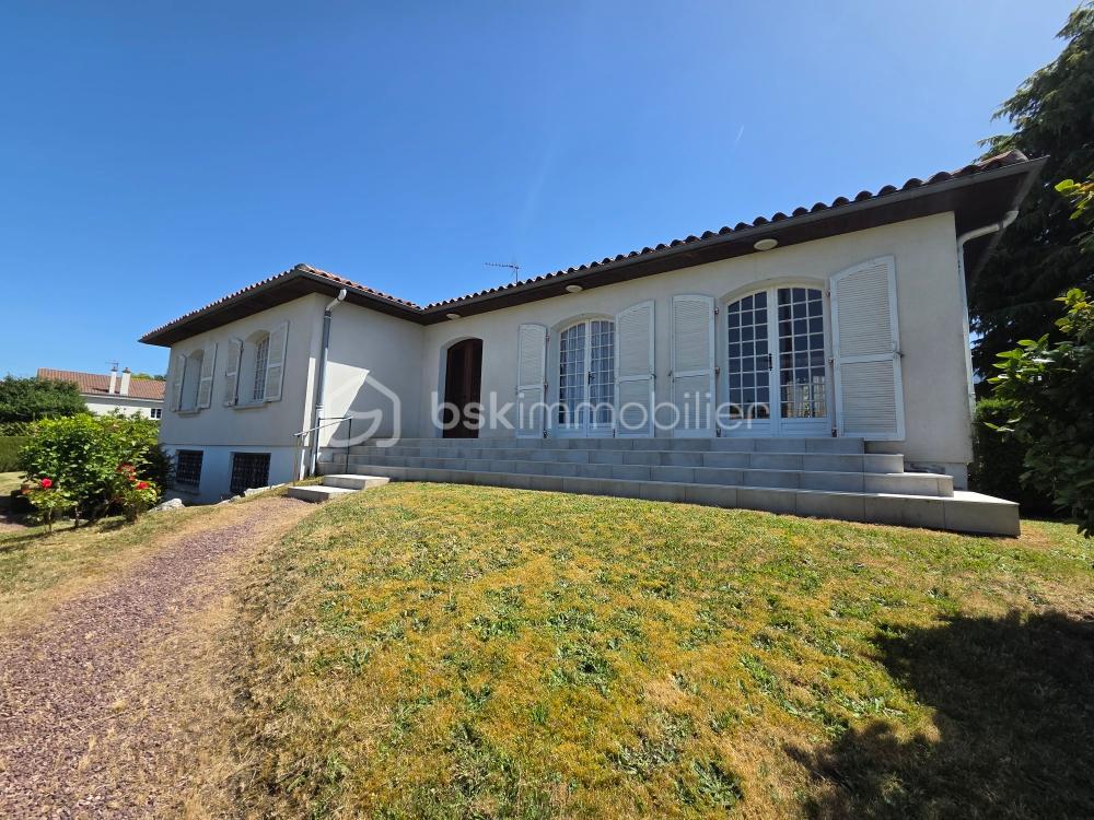 Maison 8 pièces 216m2