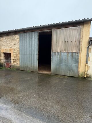  Remise / Grange � vendre 1 pi�ce 140 m� Mornac
