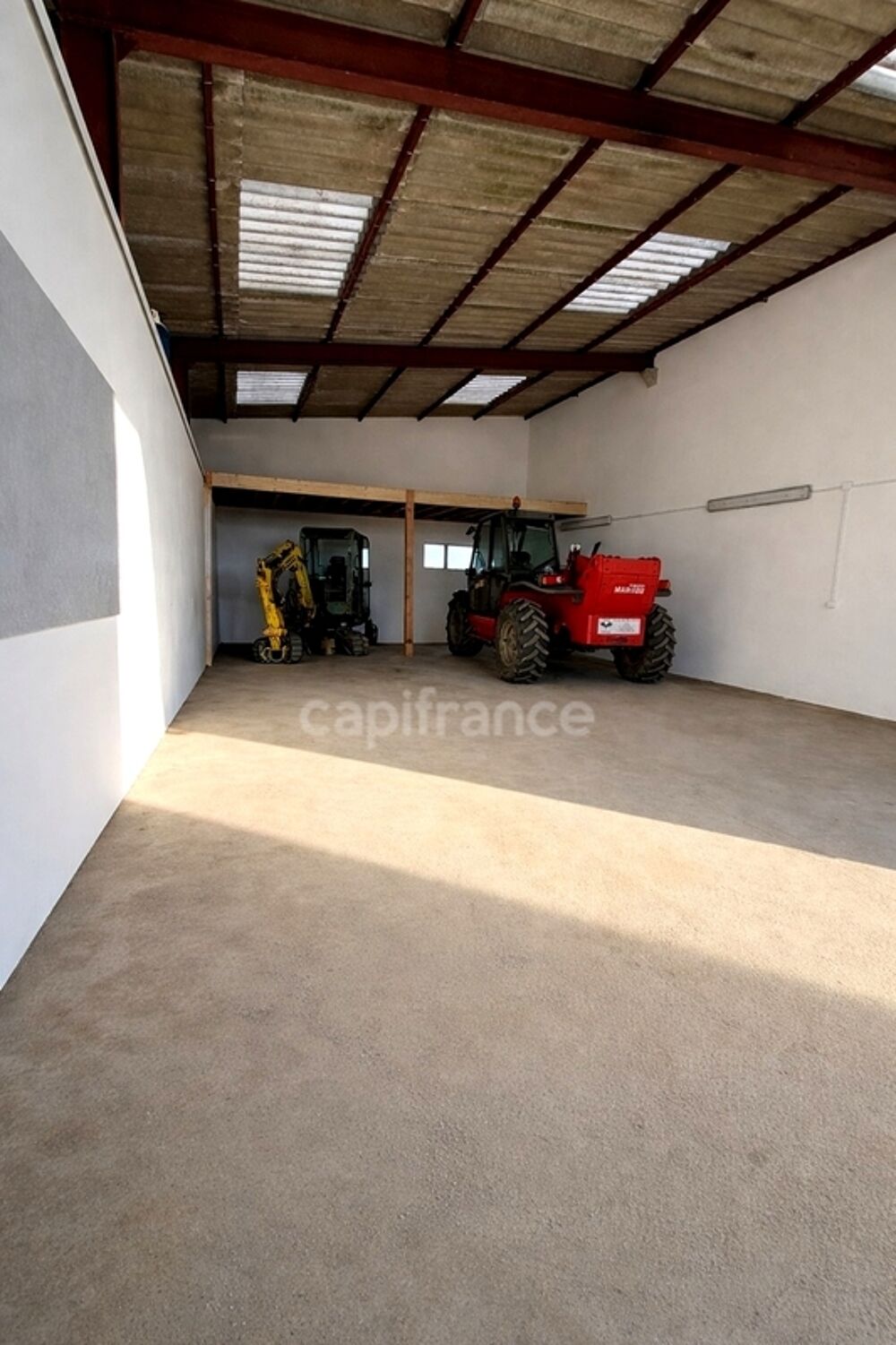 Vente Parking/Garage GARAGE SPACIEUX ET FONCTIONNEL Notre dame de monts