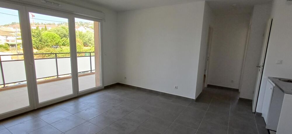 Location Appartement T3 NEUF avec terrasse, piscine et parking  BORMES-LES-MIMOSAS Bormes les mimosas