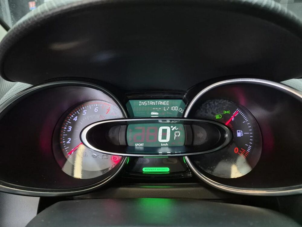 Clio 1.6 T 220ch RS Trophy EDC 5p 2017 occasion 06700 Saint Laurent Du Var