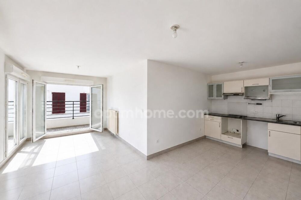Vente Appartement THORIGNY SUR MARNE (77) - APPARTEMENT 3 PIECES 70M2 - 2 CHAMBRES - LUMINEUX - TERRASSE - RESIDENCE RECENTE - CAVE - PARKING EN S Thorigny sur marne