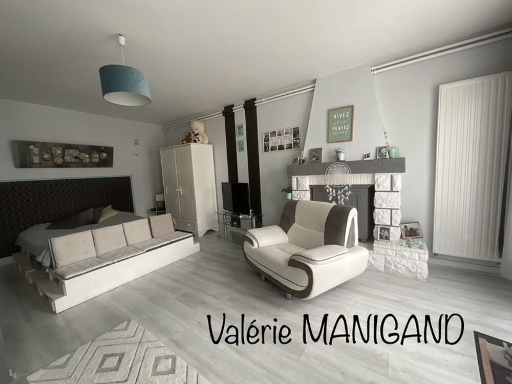 Dpt Dordogne (24), à vendre proche de SAINT AULAYE-PUYMANGOU maison P9 de 260 m² - Terrain de 1 273 m²