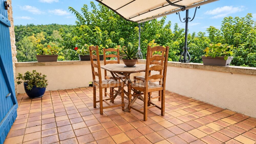Vente Propriété/Château Léobard, proche Gourdon : maison avec gîte, 4 autres gîtes disponibles en supplément Leobard