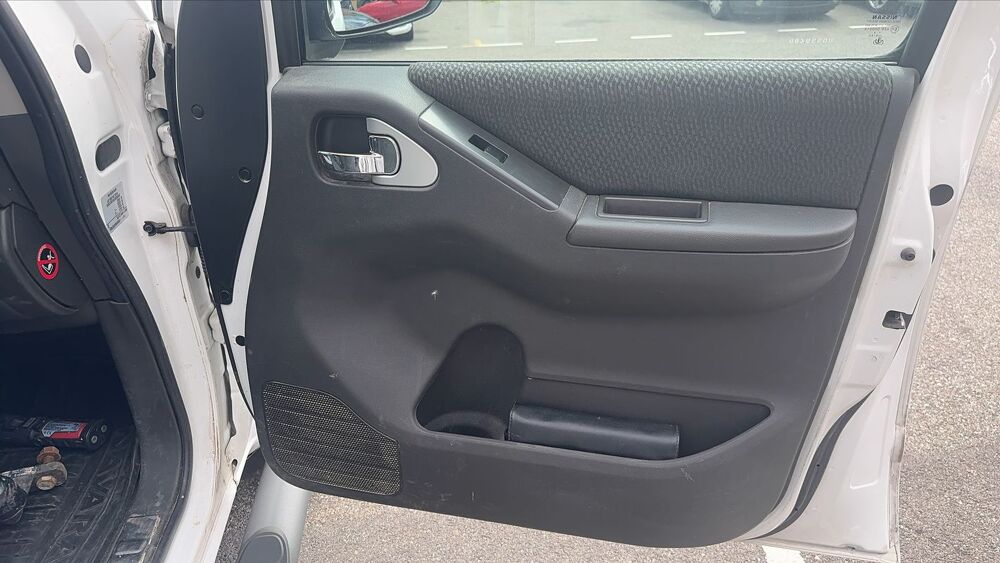 Navara 2.5 dCi 190 4WD Double Cabine 2015 occasion 38300 Bourgoin Jallieu