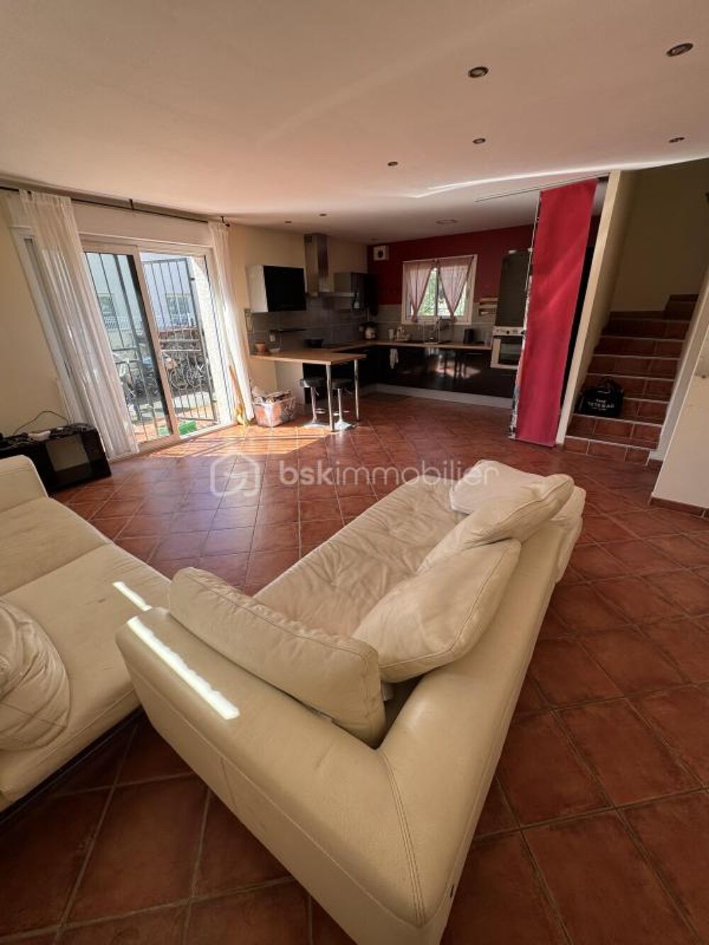 34420 VILLENEUVE LES BEZIERS - VILLA 86m2 - 3 CHAMBRES - PHOTOVOLTAÏQUES - 2 STATIONNEMENTS - JARDIN - TERRASSE -