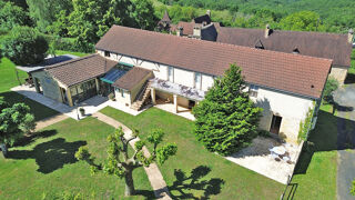  Maison à vendre 12 pièces 319 m²