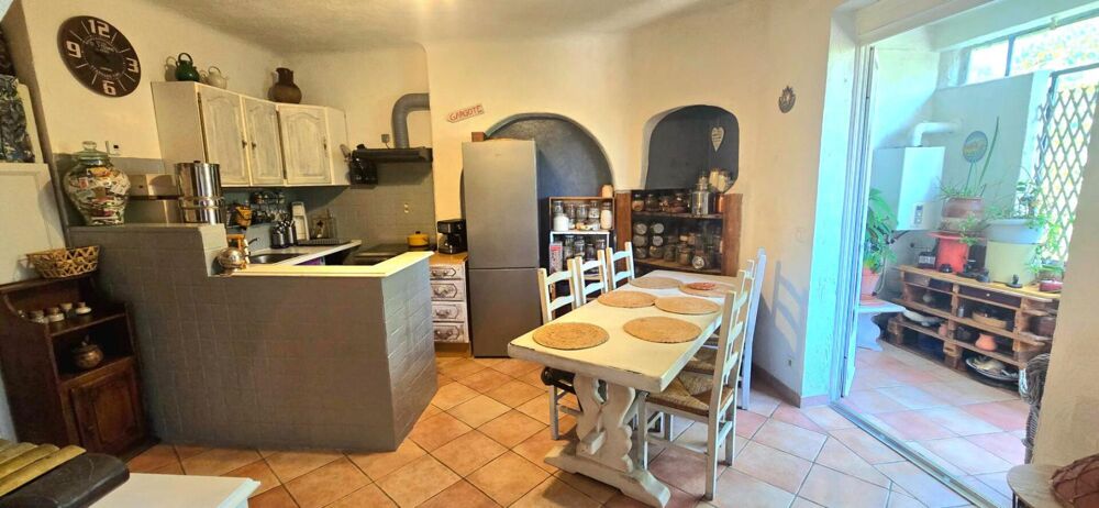 DRAGUIGNAN CENTRE , T3 LUMINEUX AVEC VÉRANDA , IDÉAL HABITATION OU INVESTISSEMENT
