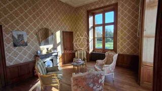  Proprit/chteau  vendre 15 + pices 700 m