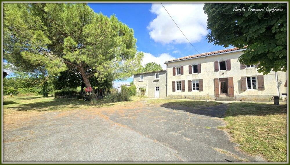 Vente Maison Maison FAMILIALE à vendre 8 pièces (226m²) à SAINT PIERRE DE JUILLERS (17) sur plus d'1 hectare de terrain avec HANGAR et DEPEND Saint pierre de juillers