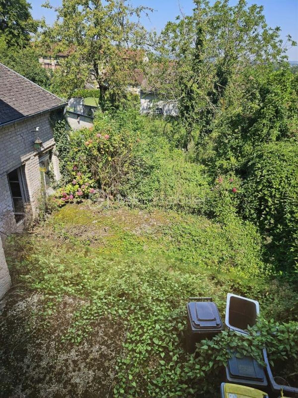 Maison de Caractère de 170m², au coeur dun Village Paisible  Proche de Tergnier et La Fère