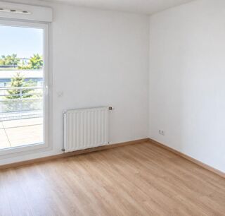 Location Appartement T2 avec terrasse et parking à VILLEURBANNE Villeurbanne