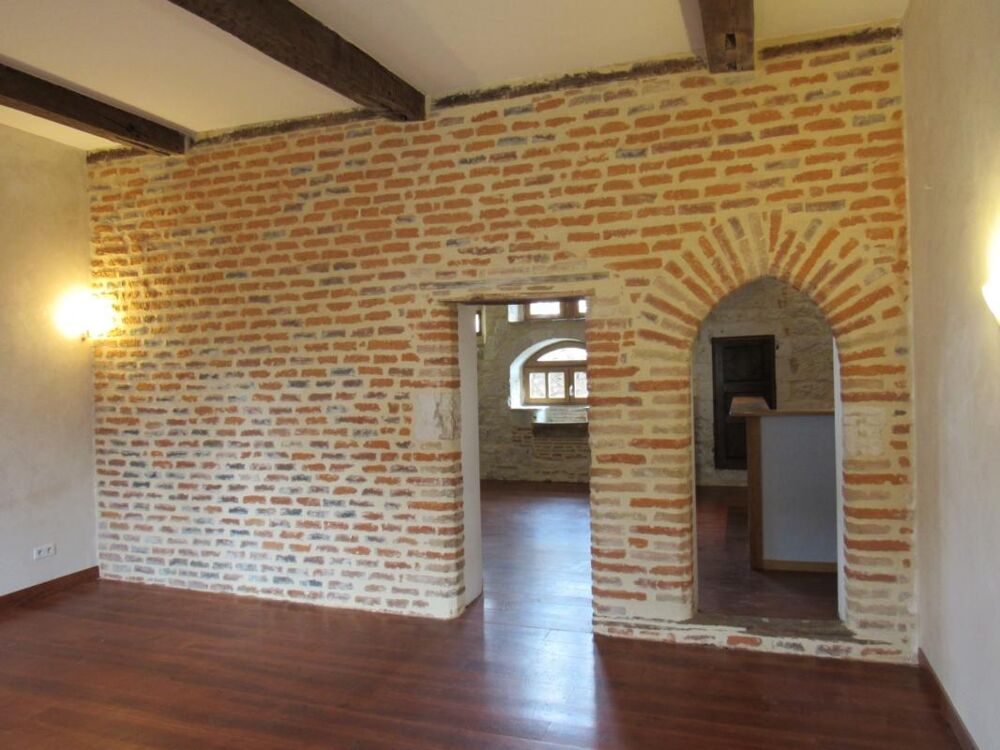 GRANDE MAISON MEDIEVALE DE VILLAGE ENTIEREMENT RENOVEE DPE EN B AVEC UNE PETITE MAISON QUI SERT DE GARAGE 290000€