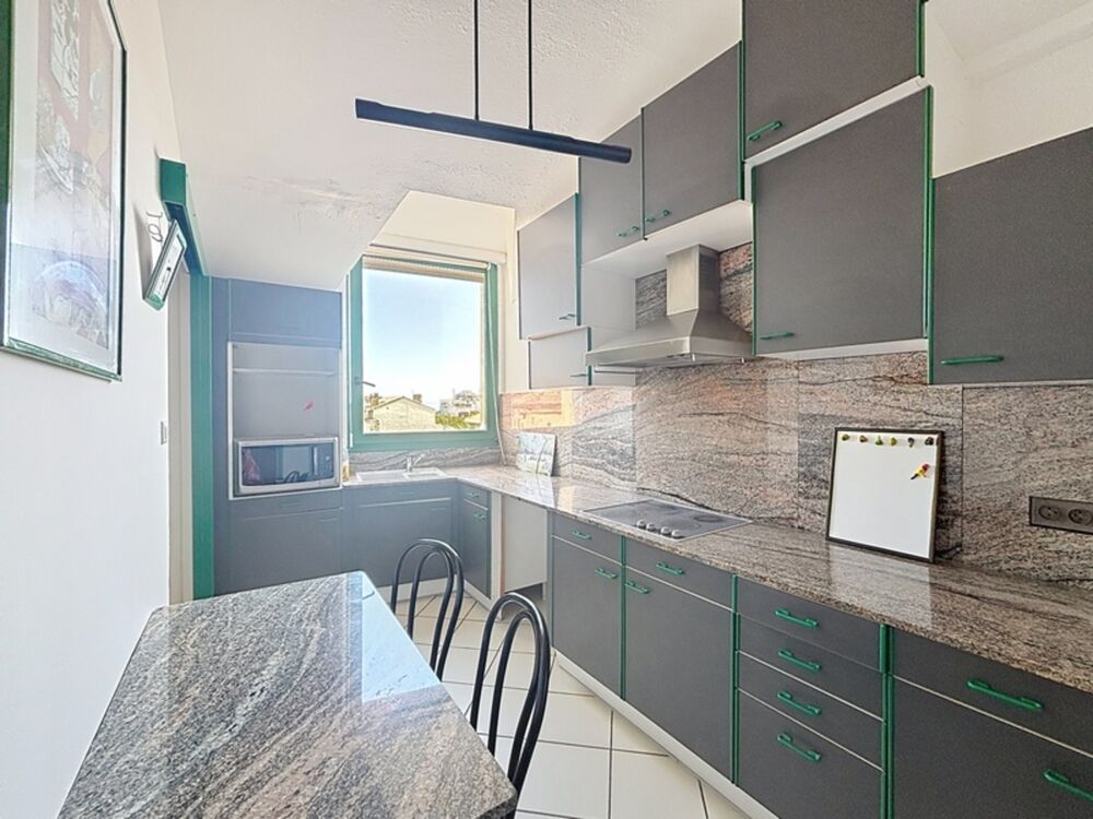 Appartement à vendre 4 pièces (07) - Superficie 76 m2 loi Carrez - Ascenseur