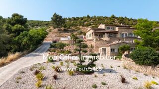  Maison  vendre 9 pices 310 m