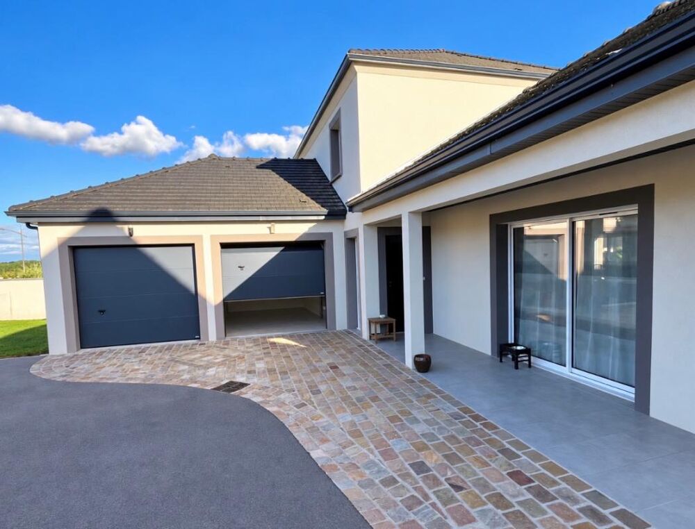 Vente Maison Maison  AUX PORTES DE Noyon 6 pièce(s) 139 m2 et jardin 1353m² Noyon