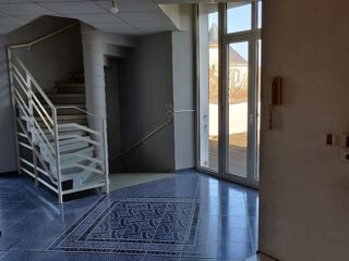  Maison � vendre 7 pi�ces 340 m�