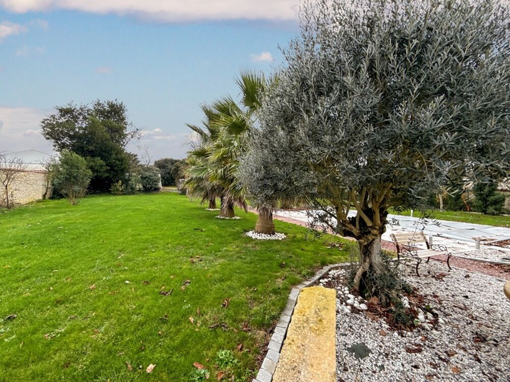 � vendre  Propri�t�/ch�teau Saint-Sauveur-d'Aunis (17540)