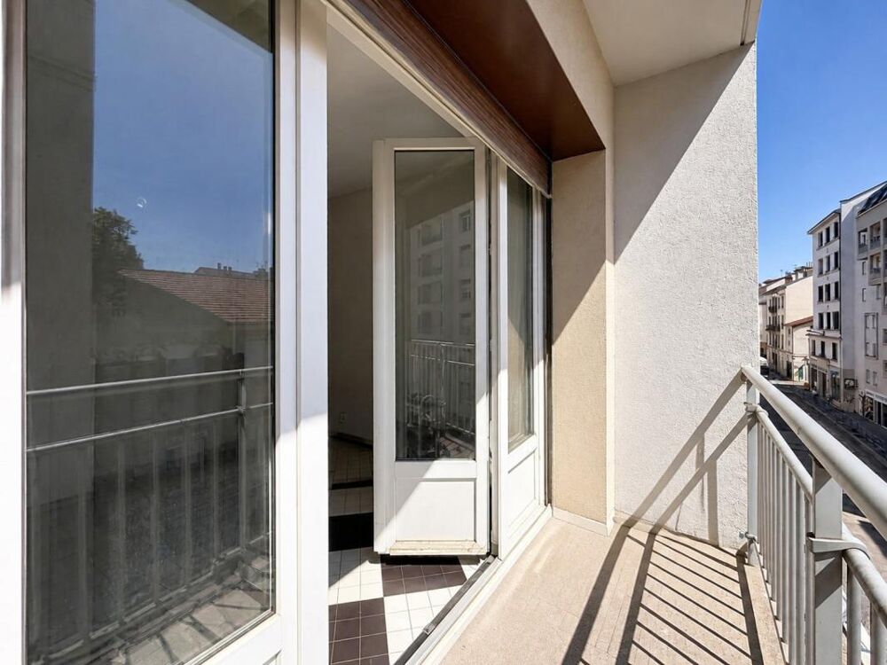 Appartement avec balcon et parking vendu loué
