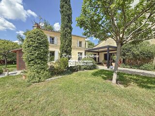  Propriété/château à vendre 8 pièces 321 m²
