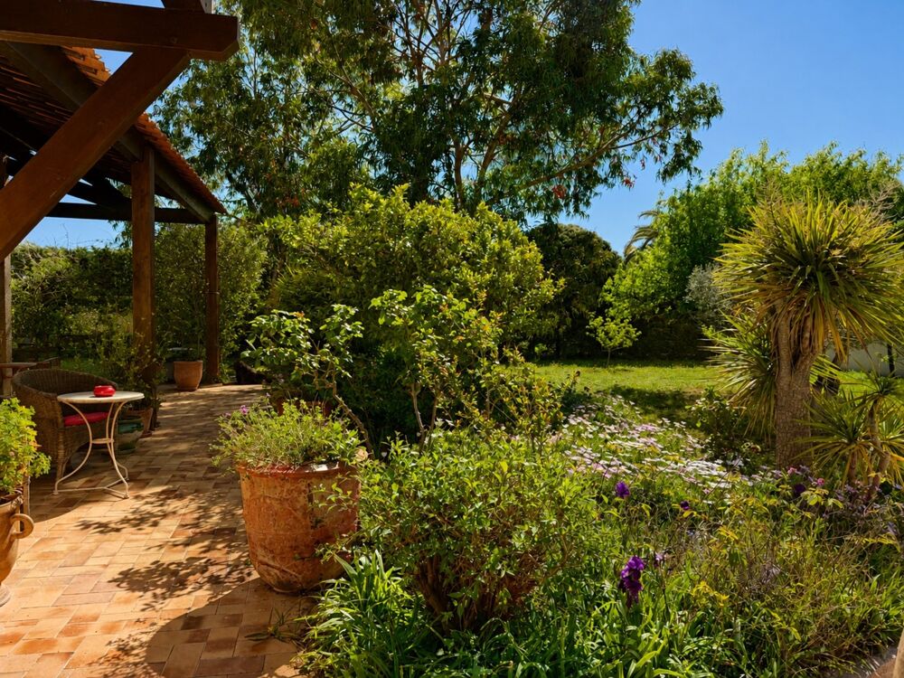 Vente Maison UNE PROPRIÉTÉ INTROUVABLE : 2 159 M² DE JARDIN PRIVÉ AU CŒUR DE NARBONNE Narbonne