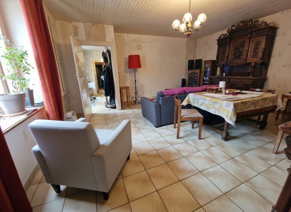 ENSEMBLE IMMOBILIER/ MAISON à vendre 4 pièces secteur FAYL-BILLOT (52) sur 1182 m2 de TERRAIN