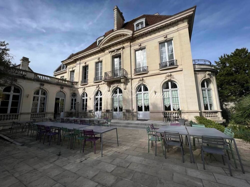 à vendre  Propriété/château Poitiers (86000)