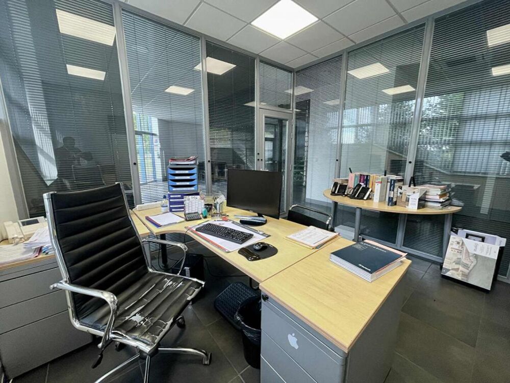   VERNEUIL EN HALATTE - Bureaux Parc Alata15 m² à 160 m² 