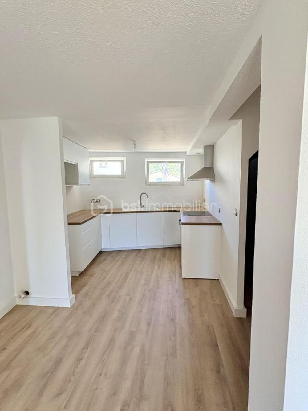 Vente Appartement Appartement de type 4 avec une chambre en mezzanine +place de parking + cave quartier sud de la Seyne sur Mer La seyne sur mer