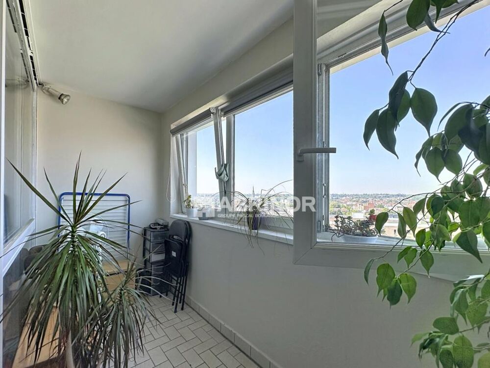 Vente Appartement TOURCOING PLEIN CENTRE -  RÉSIDENCE  RENOVEE- 3 CHAMBRES- LOGGIA- CAVE-PARKING Tourcoing