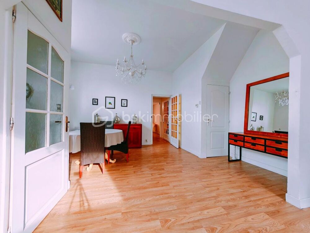 MAISON INDIVIDUELLE / LUMINEUSE / 4 CHAMBRES / GARAGE / STATIONNEMENT PRIVATIF