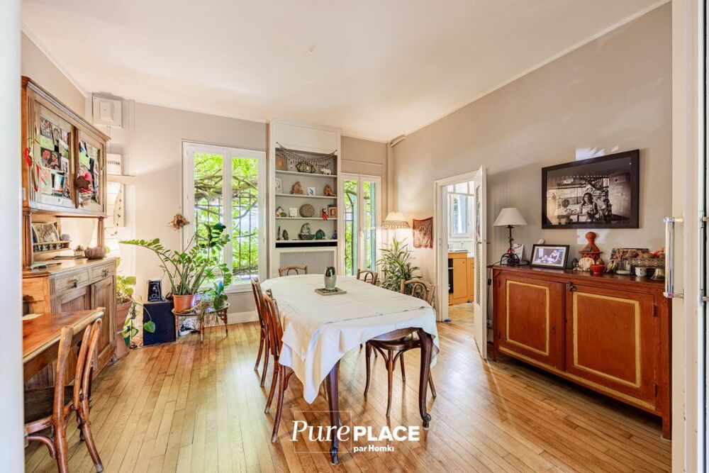 Magnifique maison familiale + dépendances, à Romainville