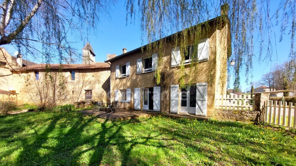 Vente Maison Maison au centre du village Prats du Périgord, 92m2, 4 pièces, 3 chambres, jardin, puits, grange avec fort potentiel Prats du perigord