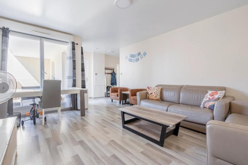 Appartement 3 pièces de 59 m² à La Courneuve