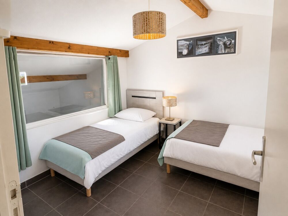 SAINT-PALAIS-SUR-MER  DUPLEX 3 PIÈCES VENDU MEUBLÉ AVEC PISCINE