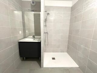  Appartement à louer 3 pièces 61 m²