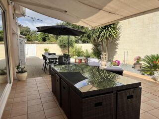  Villa  vendre 6 pices 210 m