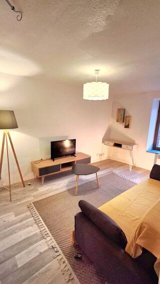  Appartement à louer 1 pièce 42 m²