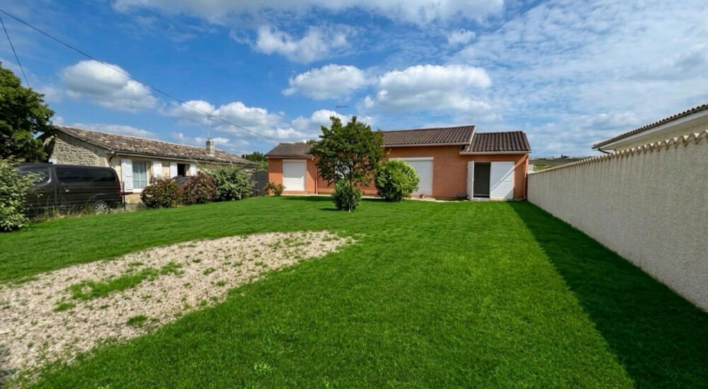 Vente Maison Maison de ville au coeur de Saint-André de Cubzac (33240) - 94 m2 habitables - 5 Pièces - 3 Chambres - Terrain  de 480 m2 - Pisc Saint andre de cubzac