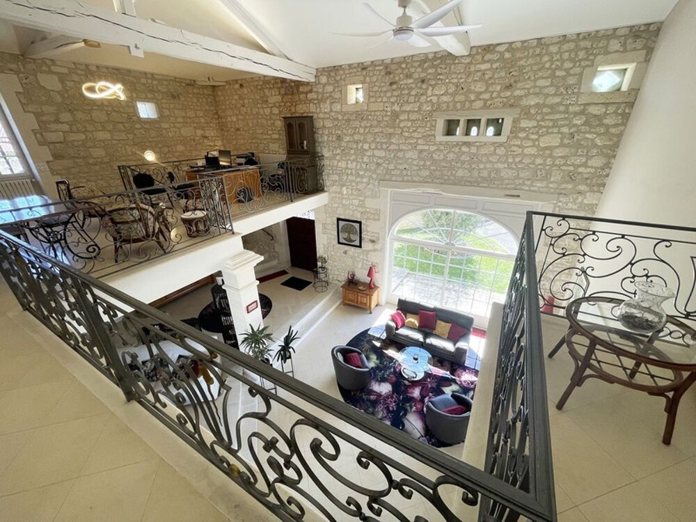 à vendre  Propriété/château Angoulême (16000)