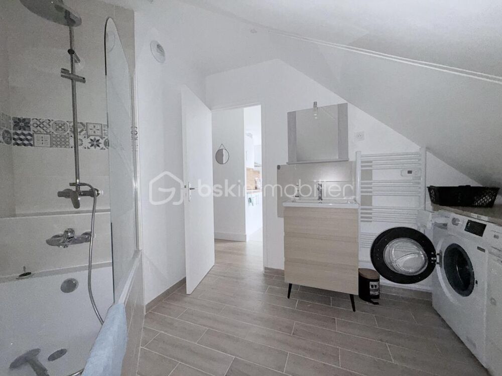 Location Appartement F2 / Appartement 2 pièces meublé refait à neuf avec balcon – Centre-ville de Pontault – Tout à pied Pontault combault