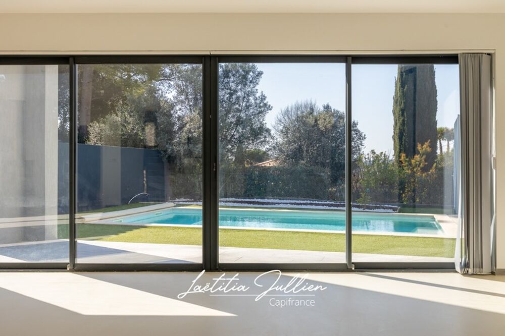 Eoures (13011)  Maison darchitecte contemporaine T4 de 114 m²  Piscine chauffée  Terrain clos 400 m²  Vue dégagée  Prestat