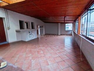  Immeuble � vendre 10 pi�ces 550 m�