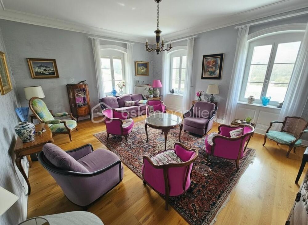 à vendre  Propriété/château Saint-Paul-en-Cornillon (42240)