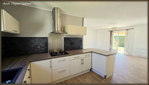   Maison PLAIN-PIED � vendre 4 pi�ces SAINT SAVINIEN (17) proche COMMODITES avec GARAGE Maison - 4 pi�ce(s) - 90 m�