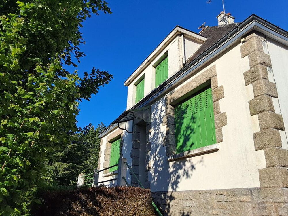 Maison des années 60 indépendante sur un grand terrain à fort potentiel Aux portes de la forêt (Morbihan)