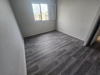  Appartement à louer 3 pièces 57 m²