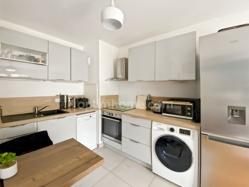 Vente Appartement VERSAILLES (78) - QUARTIER RECHERCHÉ - RESIDENCE RECENTE 2019 - APPARTEMENT 2 PIÈCES - BALCON - 1ER ETAGE - ASCENSEUR - PARKING Versailles