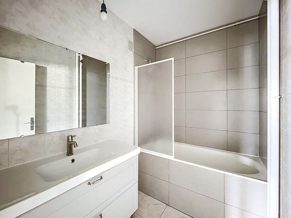 Vente Appartement Appartement à vendre 3 pièces ANNECY (74) Proches des grands axes - Stationnement et cave Annecy