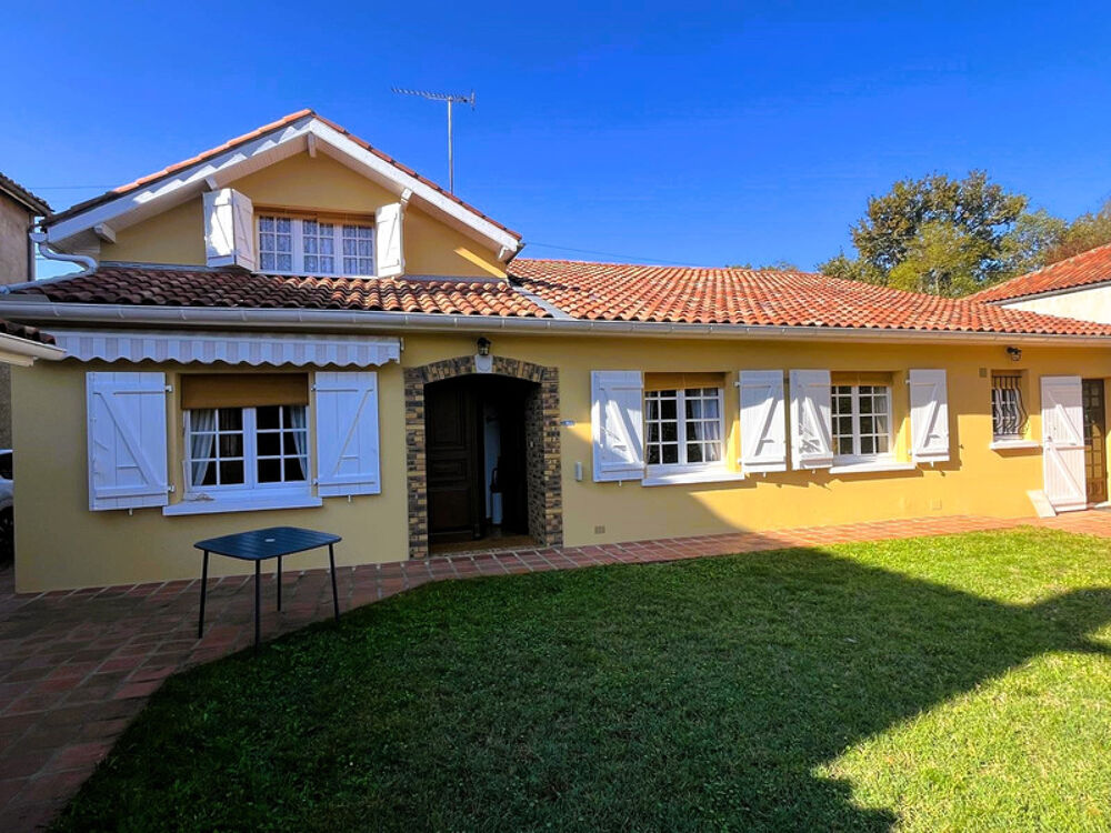 PLAISANCE(32), MAISON DE CARACTERE avec jardin clos, garage, atelier + T2 en duplex au calme , commerces à pied !